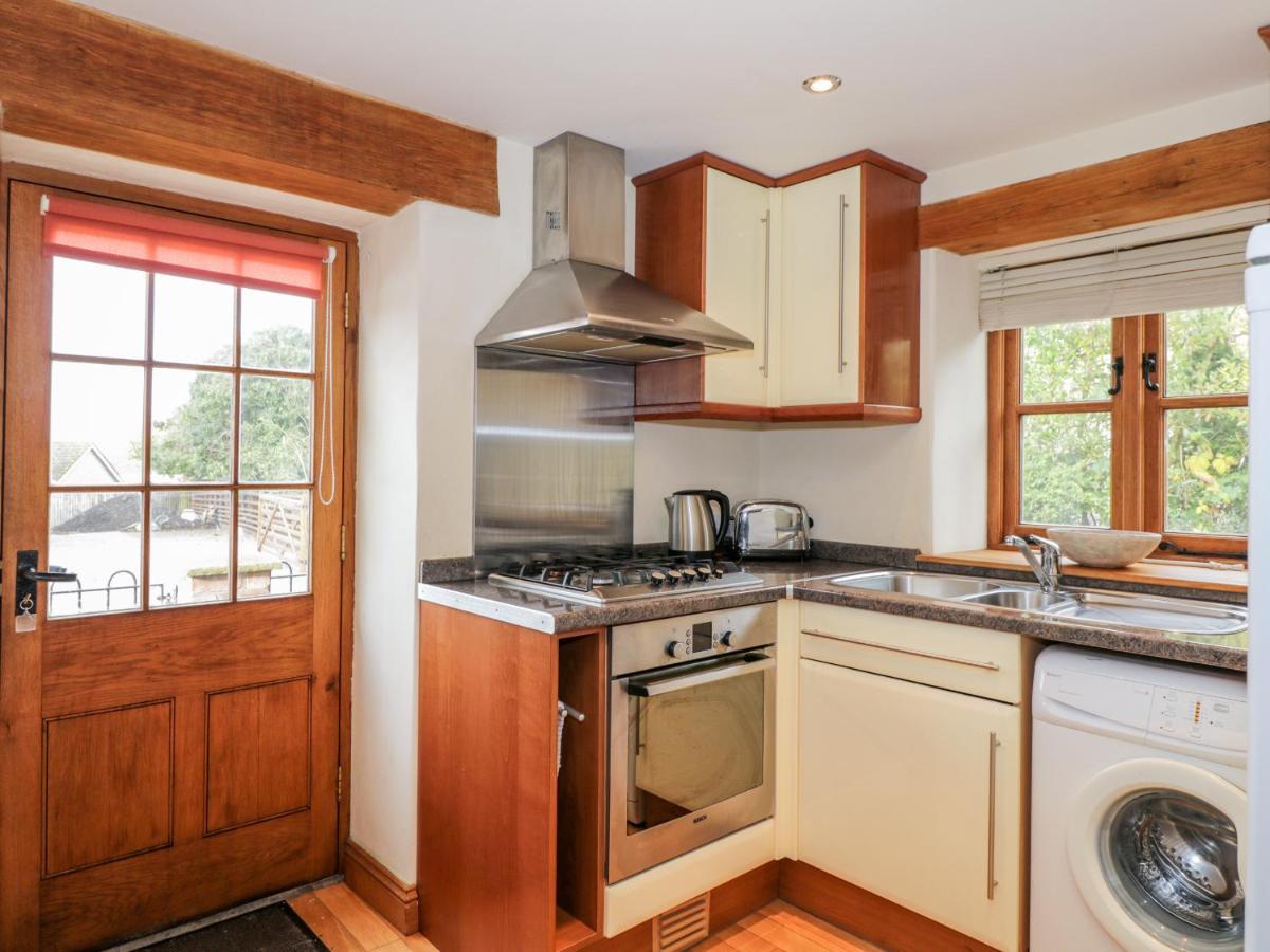 Chapel Cottage Стоунхаус Экстерьер фото